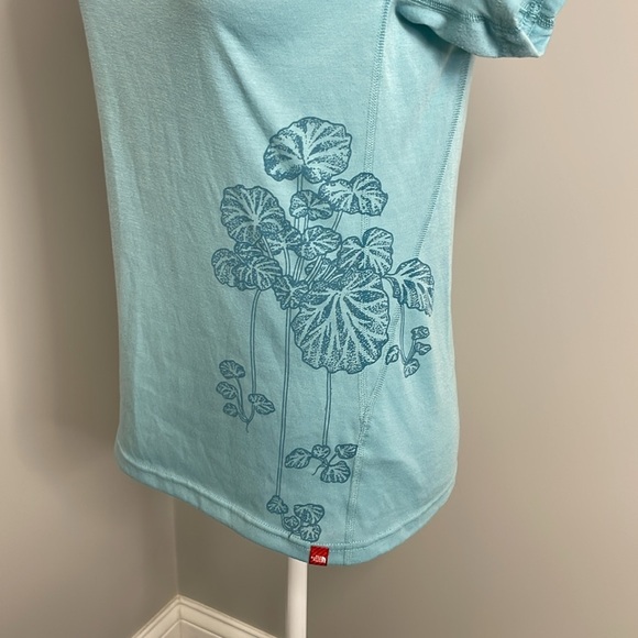 The North Face Womens Lilly Pad Short Sleeve Vapor Wick Tshirt Size Small Blue - Picture 2 of 6